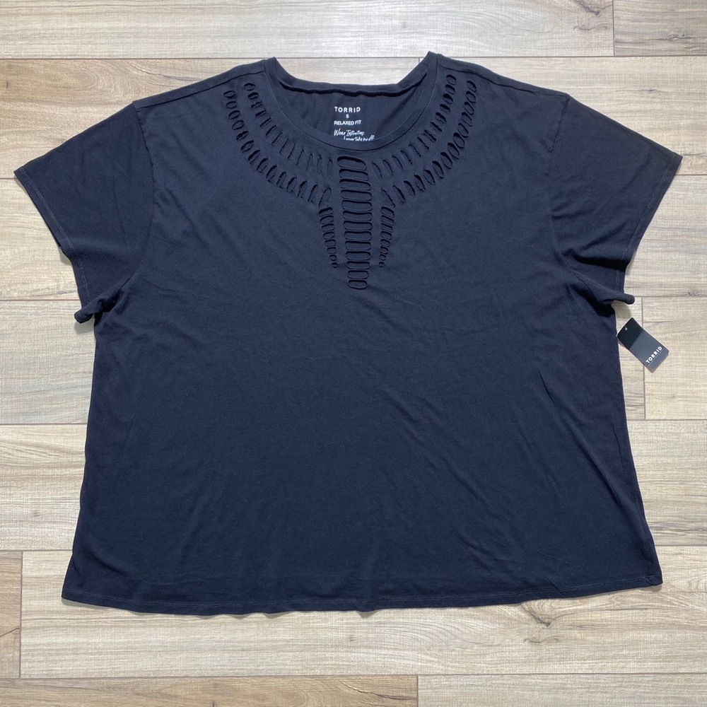 Torrid Womens Relaxed Fit Cotton Slash Yoke Sleeve Tee Size 5 Black